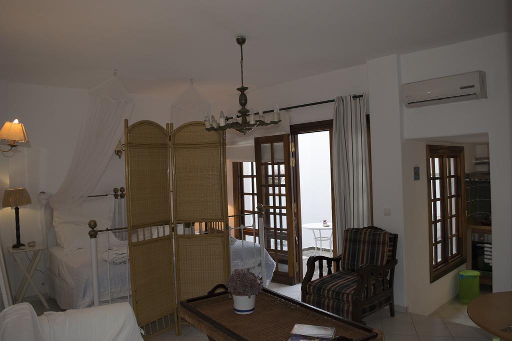 Roditses Beach Sea Front Apartments Samos Town Exterior foto