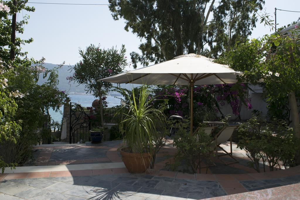 Roditses Beach Sea Front Apartments Samos Town Exterior foto